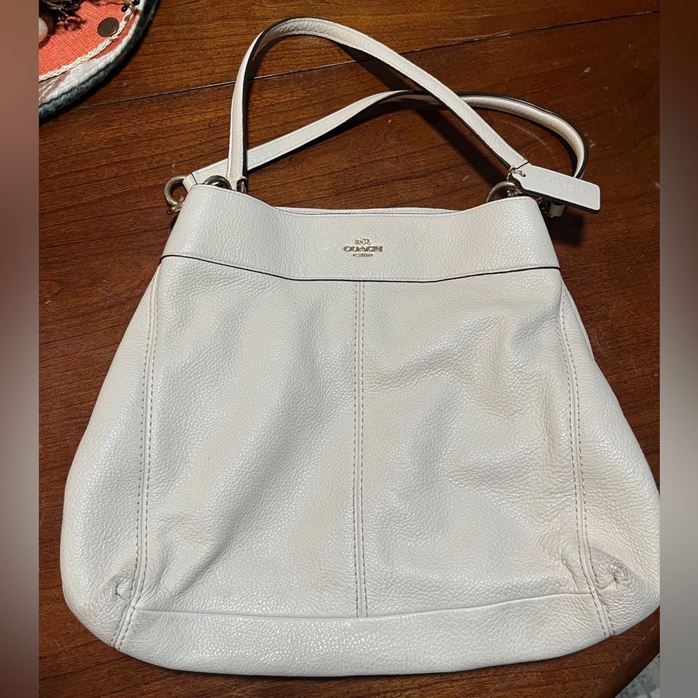 Coach Off-White Leather Shoulder Bag